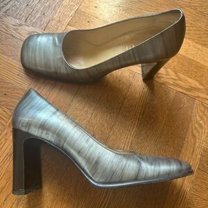 Vintage Gucci Silver Metallic Heels 8-8.5